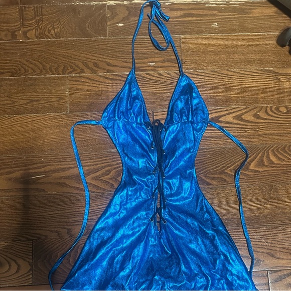 Shimmering Blue Halter Top - Picture 1 of 3